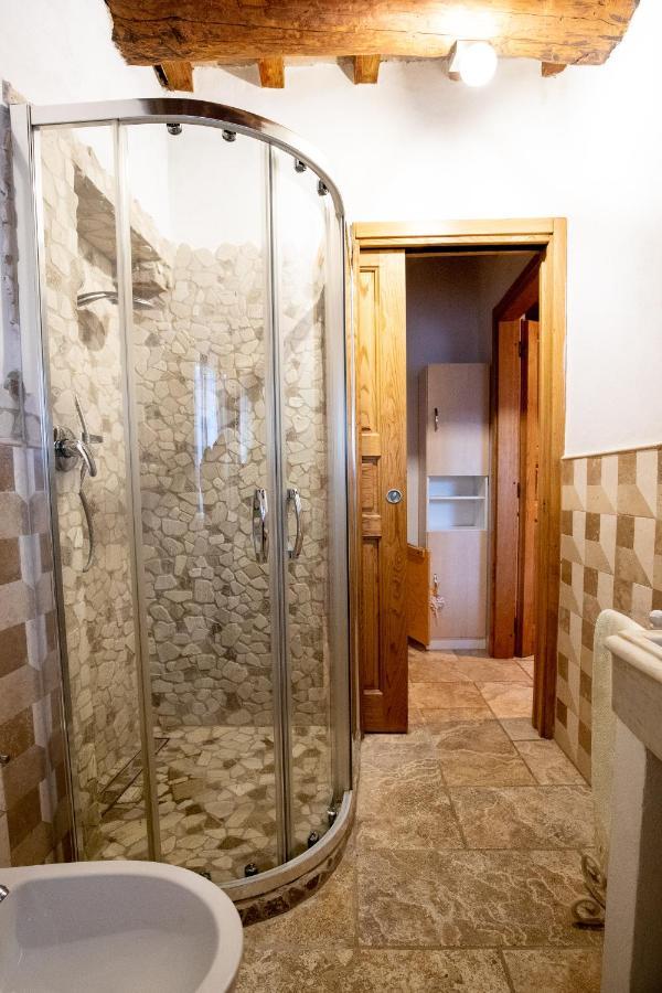 La Casetta Nel Borgo Castelnuovo di Val di Cecina Esterno foto