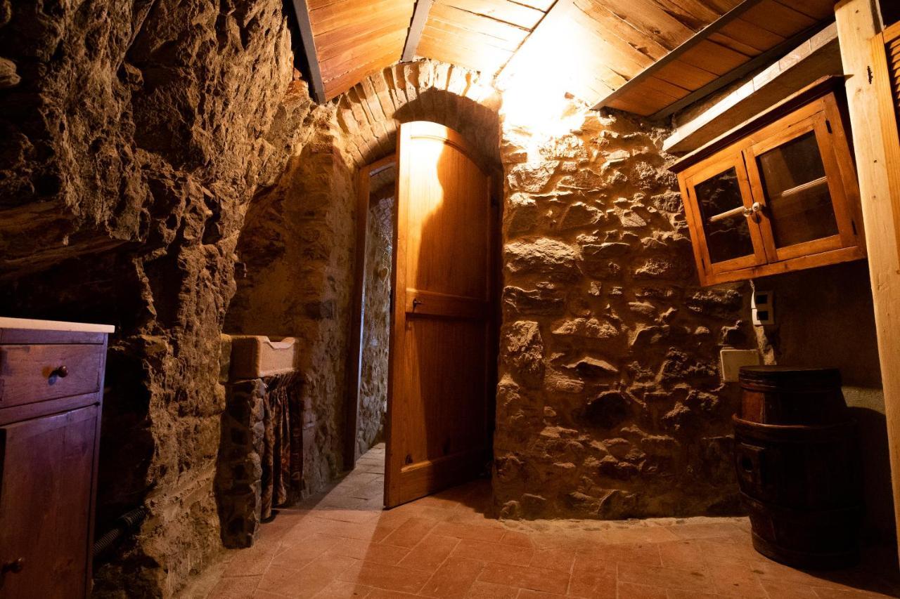La Casetta Nel Borgo Castelnuovo di Val di Cecina Esterno foto