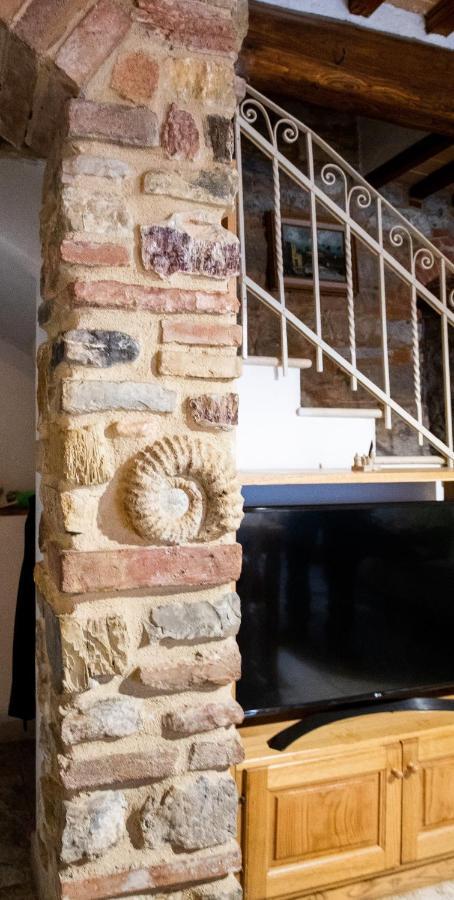 La Casetta Nel Borgo Castelnuovo di Val di Cecina Esterno foto