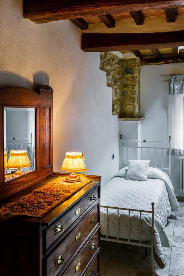 La Casetta Nel Borgo Castelnuovo di Val di Cecina Esterno foto